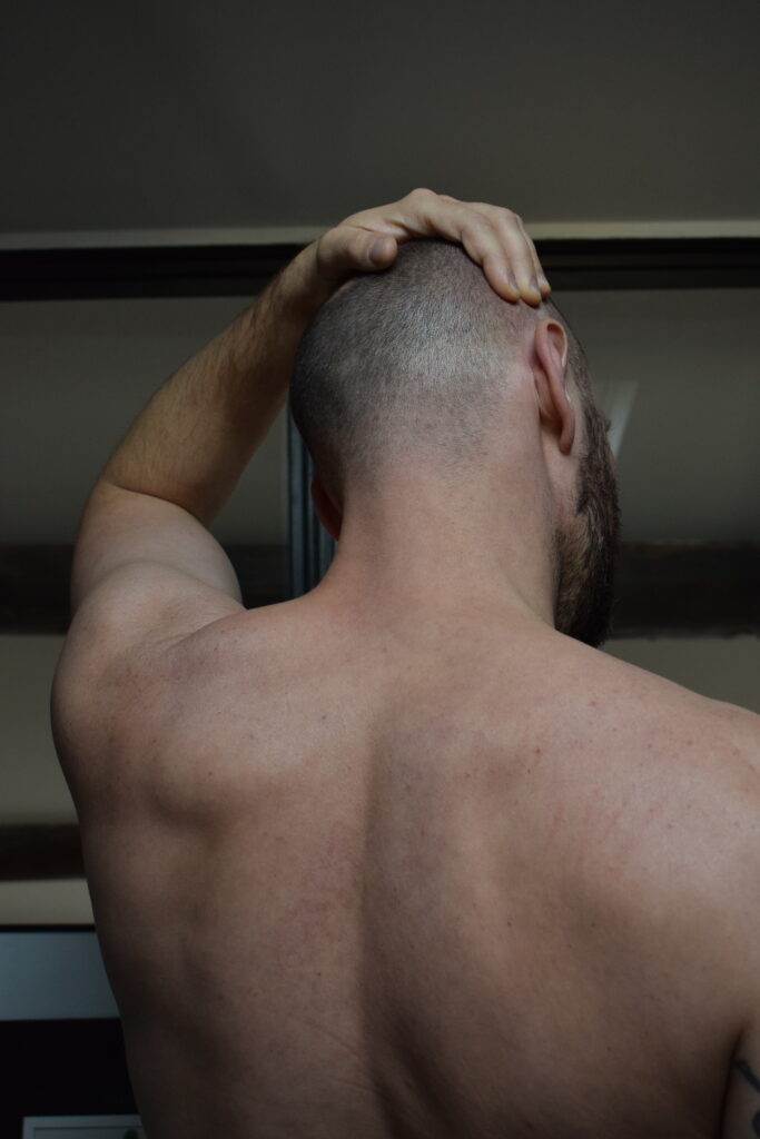 Maux de têtes tension dans les cervicales, épaules et machoire, ostéopathe 13005 marseille 5ème